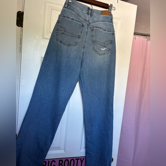 Brand new size 2 American Eagle mom jeans - Picture 4 of 4